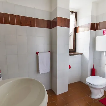 Stefania Aparthotel 2*