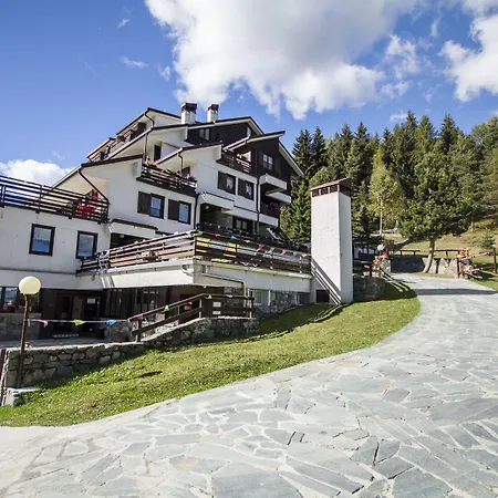 Stefania アパートホテル